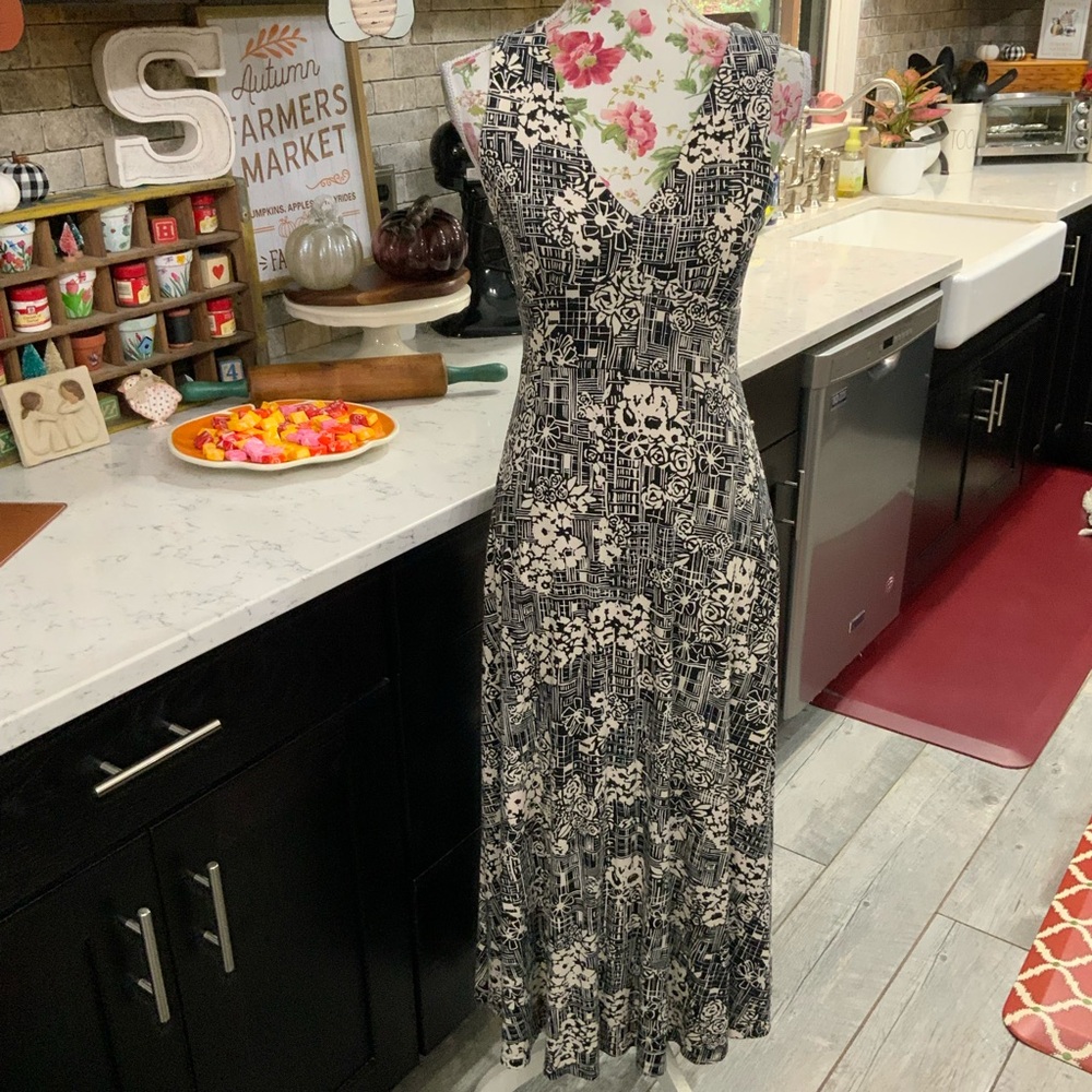 Anthropologie Maeve Small Maxi Dress Knit Black White Floral Livia Cottage Core